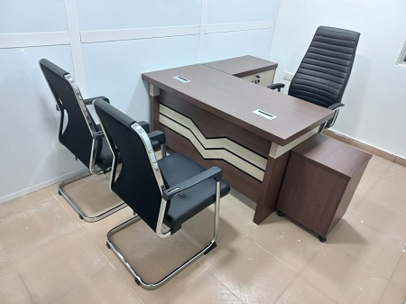 BROWN & CREAM OFFICE TABLE WITH EXTENSION (OFU)