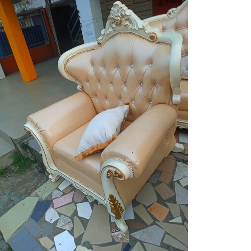QUALITY DESIGNED 7 SEATERS SOFA CHAIRS LIGHT BROWN COLOR (DEEM) QUALITY DESIGNED 7 SEATERS SOFA CHAIRS LIGHT BROWN COLOR (DEEM) - deluxe.com.ng
