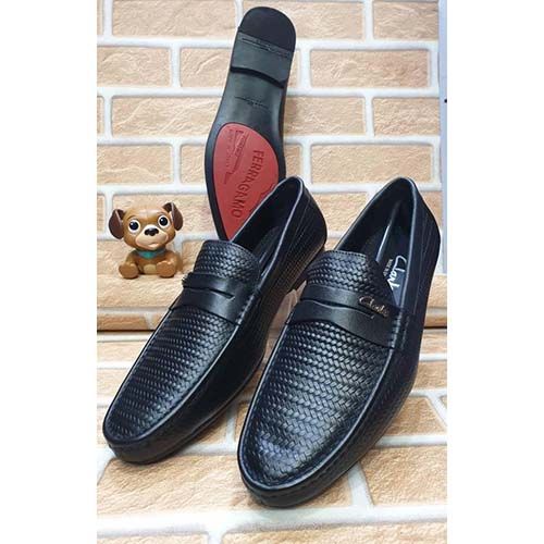 CLARKS HIGH QUALITY LUXURY MEN'S SHOE (AVAILAIBLE IN ALL SIZES) 357 - deluxe.com.ng