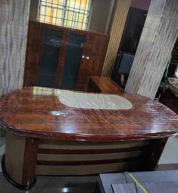 QUALITY DESIGNED BROWN OVAL OFFICE TABLE  WITH CABINET & DRAWERS- AVAILABLE (AUFUR) - deluxe.com.ng