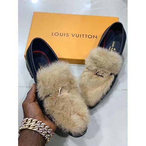 LOUIS VUITTON HIGH QUALITY LUXURY MEN'S SHOE (AVAILAIBLE IN ALL SIZES) 332  - deluxe.com.ng