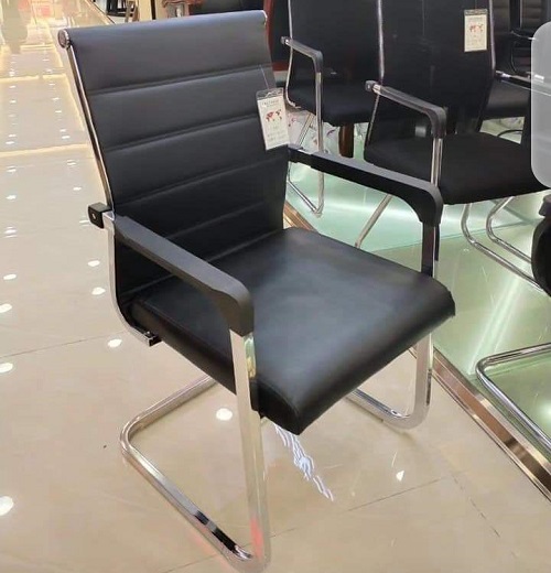 BLACK OFFICE VISITOR'S CHAIR(OFU)