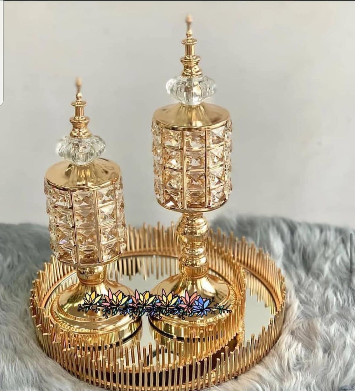 GOLDEN LAMPS DESIGN WITH GOLDEN TRAYS (1530)