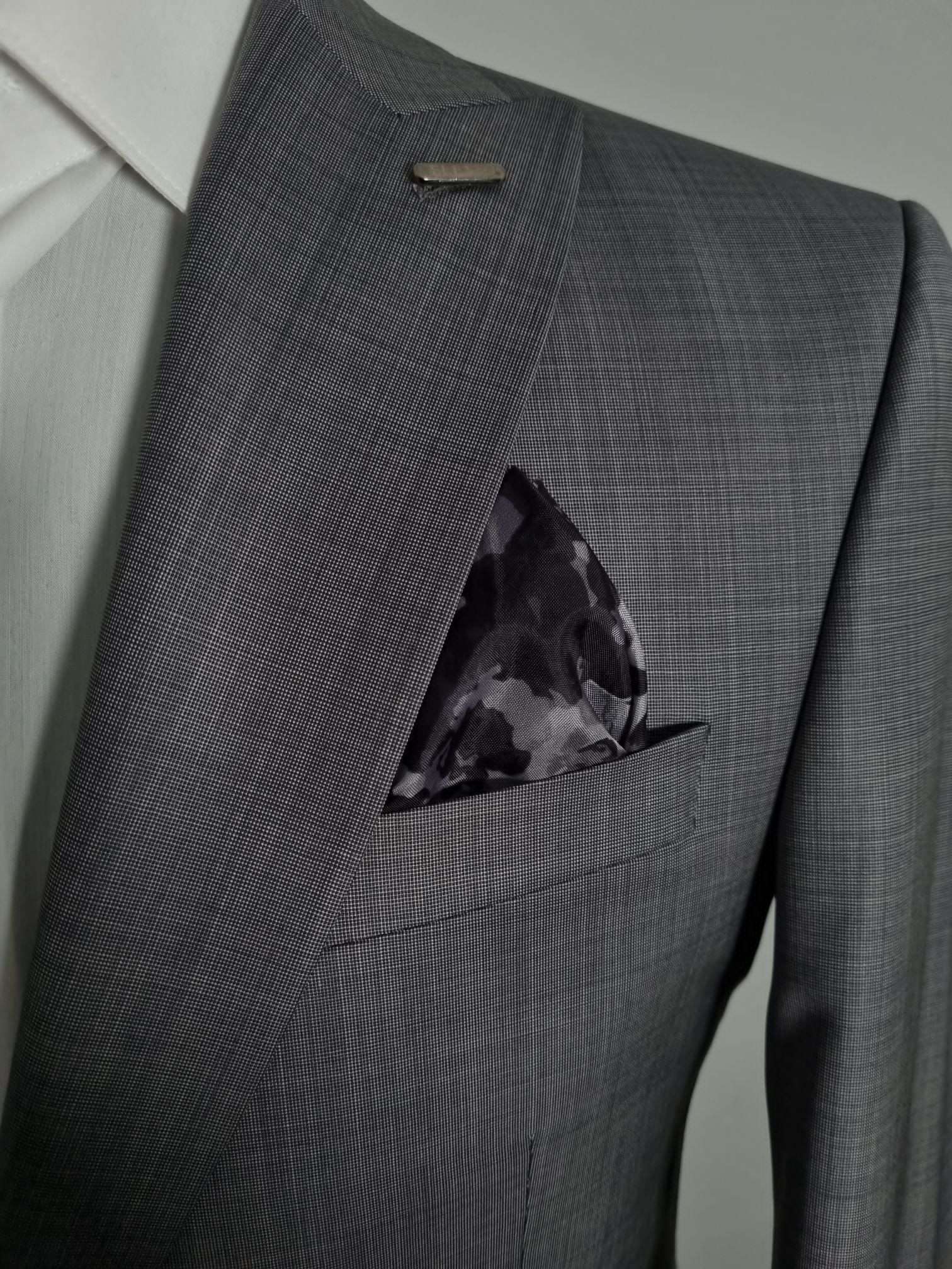 EXECUTIVE LIGHTER GREY TURKEY SUIT WITH ONE BUTTON-deluxe.com.ng