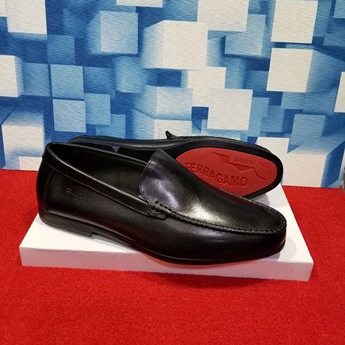 SALVATORE FERRAGAMO LUXURY  CASUAL MEN'S SHOE - deluxe.com.ng(available in sll s