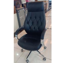 BLACK EXECUTIVE OFFICE CHAIR WITH CURVED ARMS (DOFU)