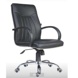 BLACK OFFICE CHAIR WITH LOW BACK & CURVED PLASTIC ARMS (JOFU)