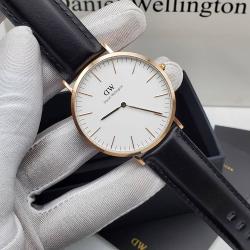 DANIEL WELLINGTON EXCLUSIVE BLACK LEATHER WRISTWATCH WITH WHITE AND GOLD FACE (SAWW) - DELUXE.COM.NG