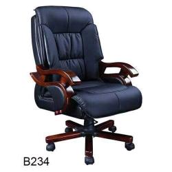 BLACK EXECUTIVE OFFICE CHAIR WITH WOODEN ARMS (JOFU)
