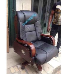 QUALITY DESIGNED EXECUTIVE OFFICE CHAIR WITH WOODEN HANDLE (OPIN) - Deluxe.com.ng
