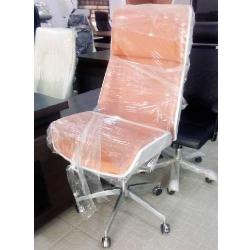 QUALITY DESIGNED ORANGE & WHITE EXECUTIVE OFFICE CHAIR - AVAILABLE (ARIN) -deluxe.com.ng
