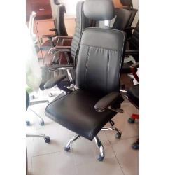 QUALITY DESIGNED BLACK EXECUTIVE OFFICE CHAIR WITH HEAD REST AVAILABLE-(ROMIN)- deluxe.com.ng