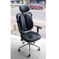 QUALITY DESIGNED BLACK EXECUTIVE OFFICE CHAIR WITH HEAD REST - AVAILABLE (UGIN) - deluxe.com.ng