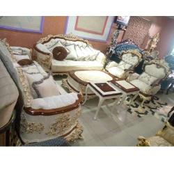 QUALITY DESIGNED 7 CREAM & BROWN SOFA CHAIRS  WITH CENTER TABLE & 2 SIDE STOOLS - AVAILABLE (SETIN) - DELUXE.COM.NG