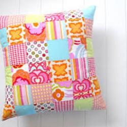 QUITED PILLOW P8 - deluxe.com.ng