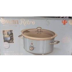 Swan Retro | Slow Cooker 3.5L- deluxe.com.ng